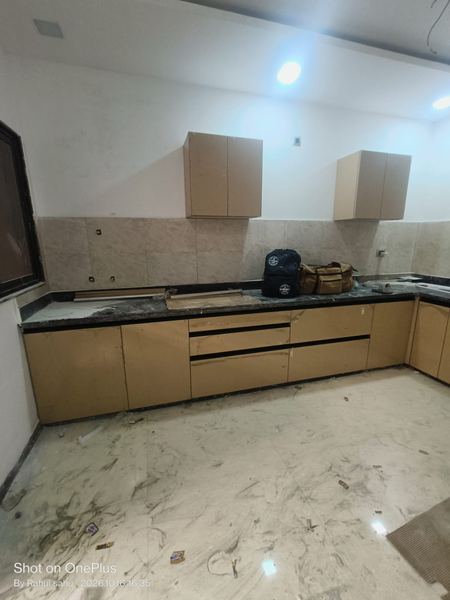 Modular kitchen with cutlery unit (photo 1 of 3)