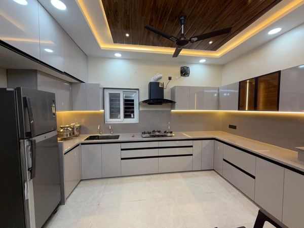 Modular kitchen with cove lighting (photo 1 of 3)