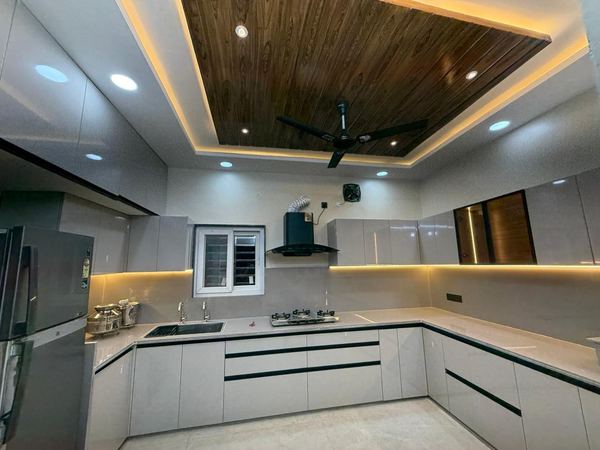 Modular kitchen with cove lighting (photo 2 of 3)